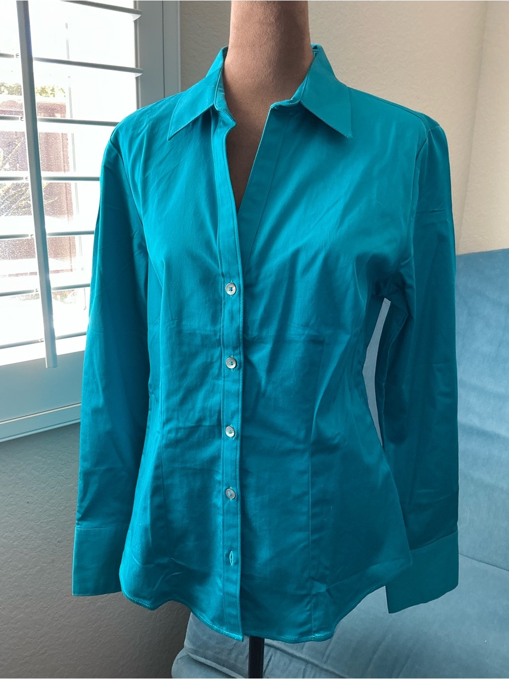 Banana Republic Women's Button-Down Shirt in Teal/Turquoise Blue